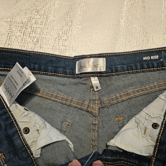 Nicole Miller Blue Jean Shorts with Floral Embroidery - Picture 3 of 3